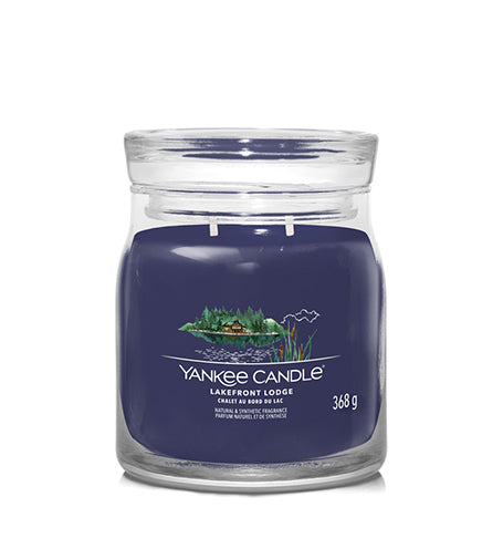 Yankee Candle Lakefront Lodge signature candle 368 g